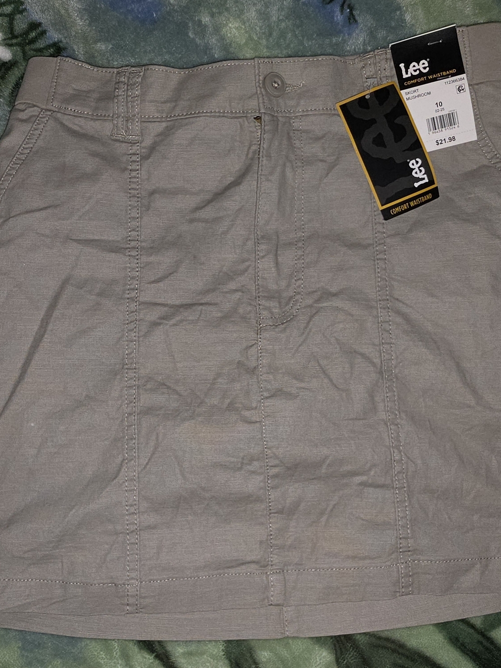Lee Women’s Flat Front Skirt in Taupe